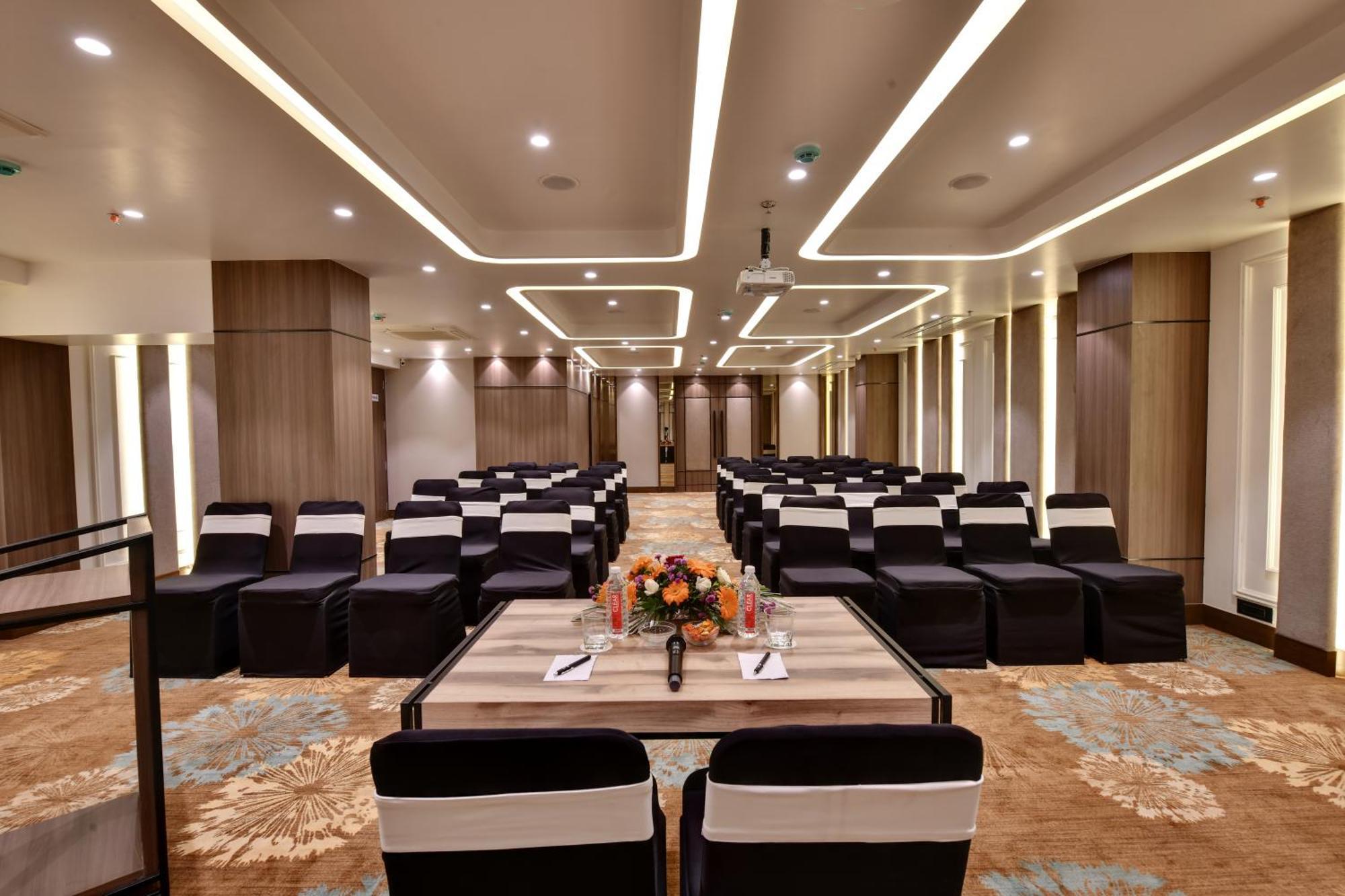 Click Hotels Andheri Midc Bombay Exterior foto