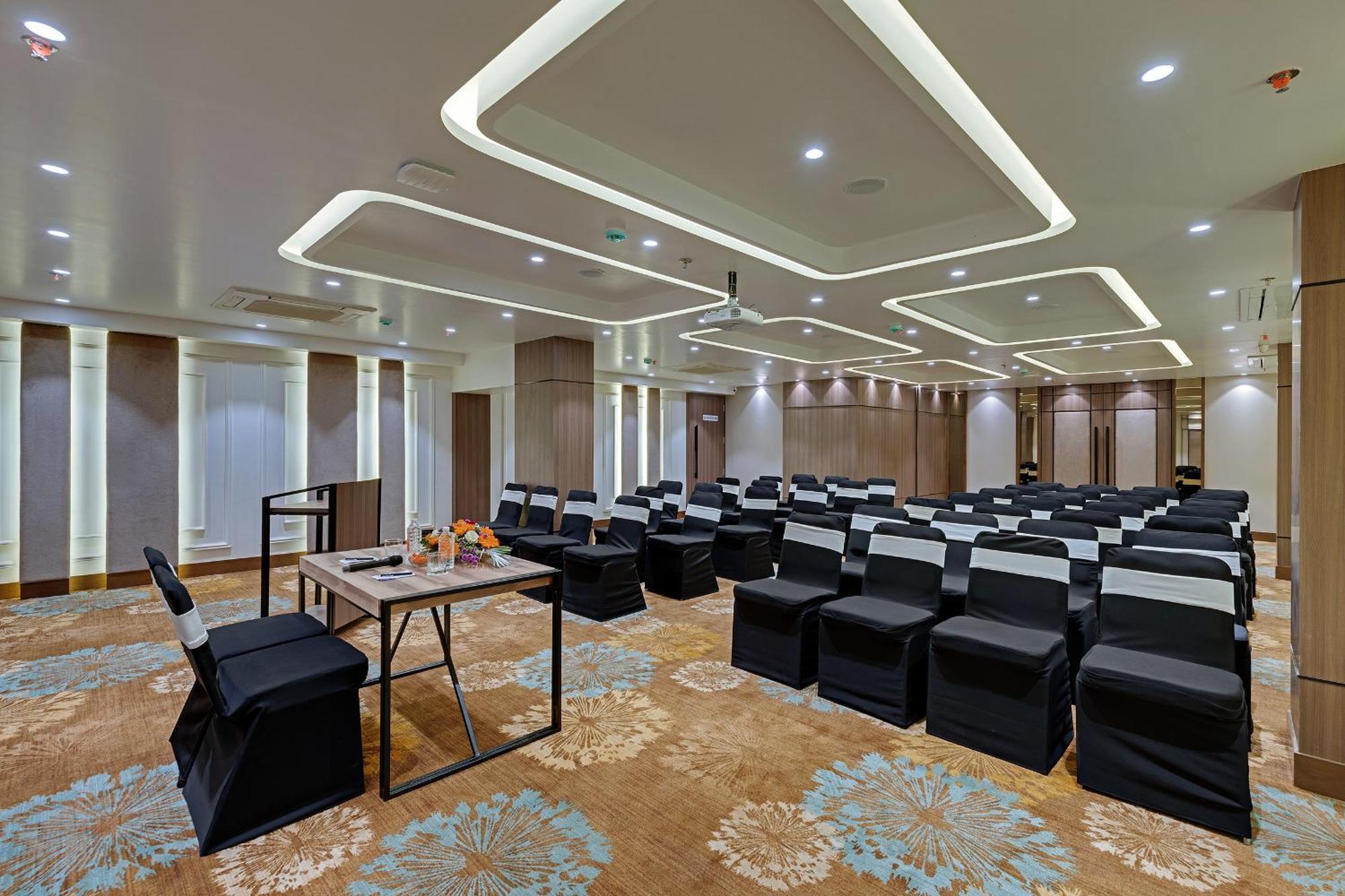 Click Hotels Andheri Midc Bombay Exterior foto