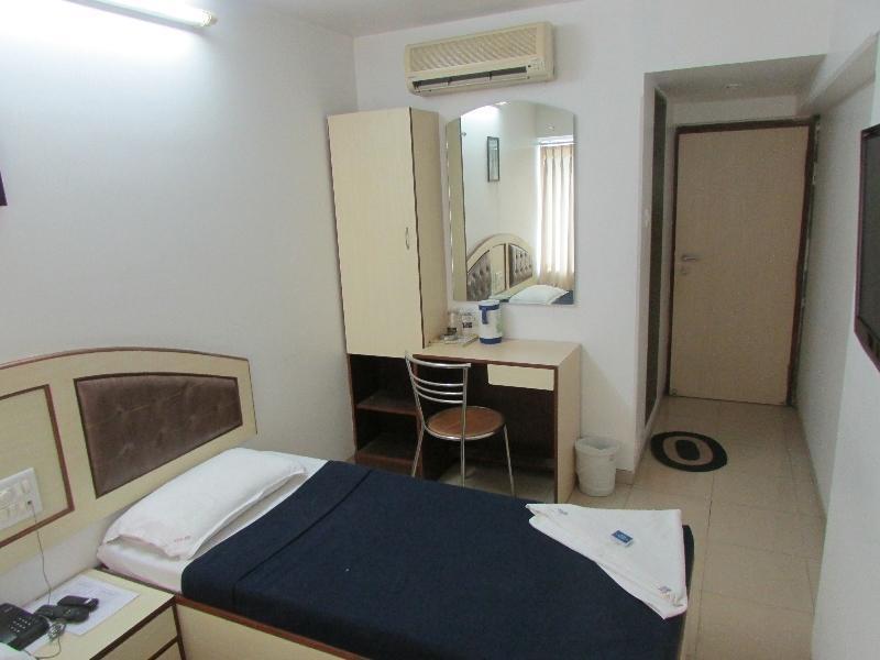 Click Hotels Andheri Midc Bombay Exterior foto
